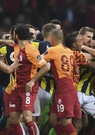 Turquie : lourdes suspensions après les incidents lors de Galatasaray-Fenerbahçe