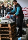 Contre l'inflation, l'Etat turc devient marchand de fruits et légumes