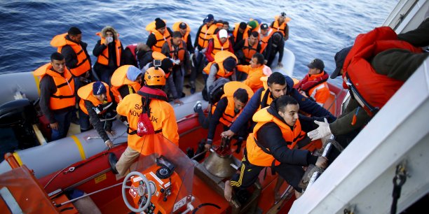 refugies-syrie-turquie-vaisseau-garde-cotes-turc-enfants-etat-islamique-daech-frontiere-union-europeenne-marche-du-trafic-d-etres-humains-complicite-autorites-turques
