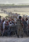 Afflux de Kurdes à la frontière turque fuyant l'EI en Syrie