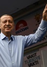 Erdogan et son rival croisent le fer à Istanbul à la veille des élections