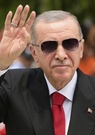 Une Turquie toujours coupée en deux un mois après la présidentielle