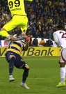 Turquie: un gardien met son défenseur complètement KO avec un coup de genou en plein match